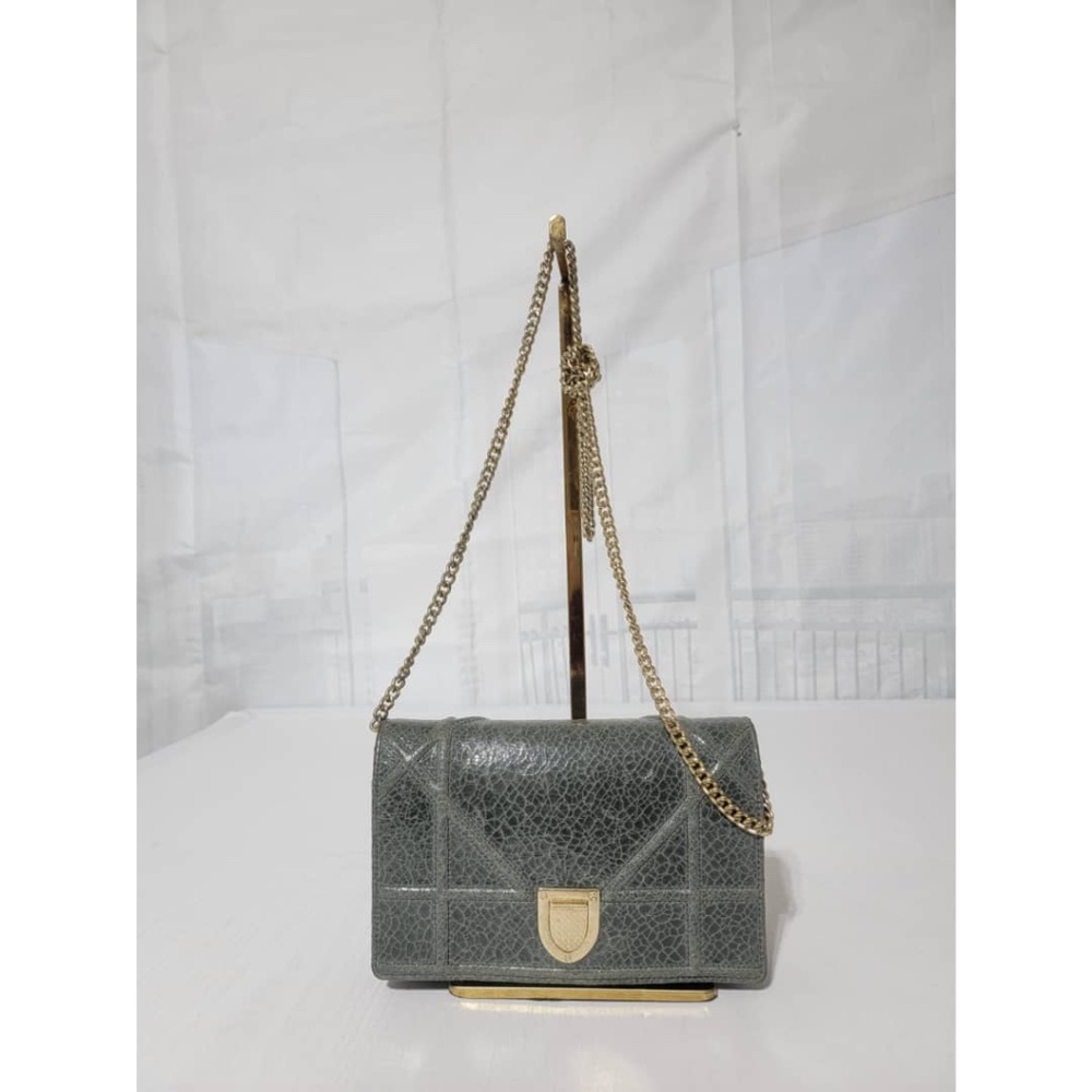 Authentic CHRISTIAN DIOR Metallic Brushed Calfskin Diorama Wallet on Cha… - Picture 3 of 16